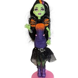 Monster High Casta Fierce 2011 Mattel Toy Fashion Doll